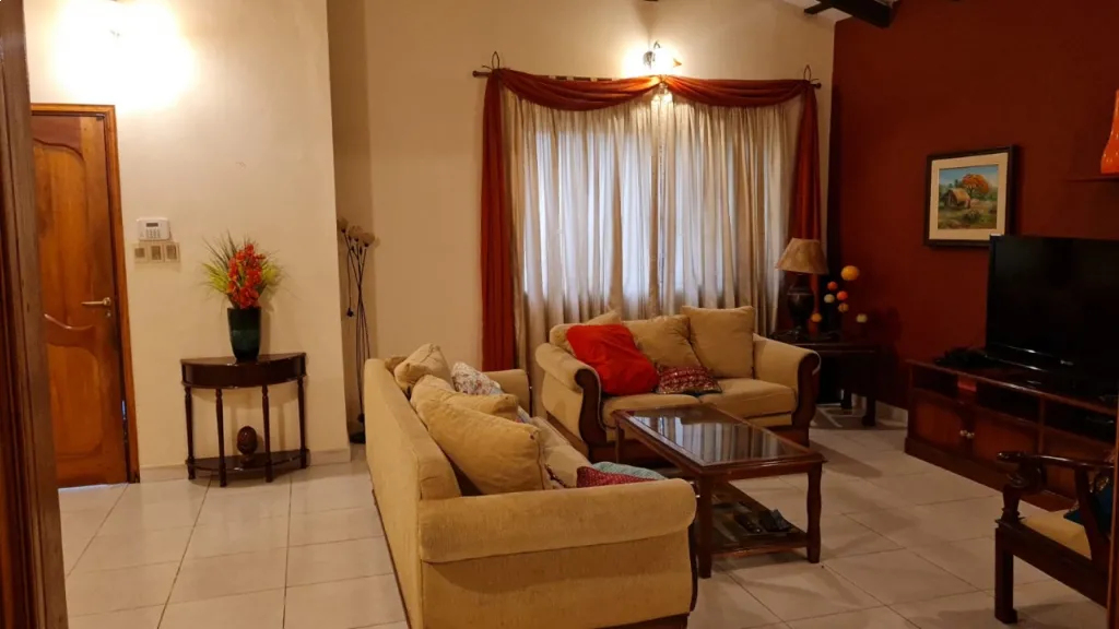 Residencia con piscina en Barrio Sajonia — foto 2