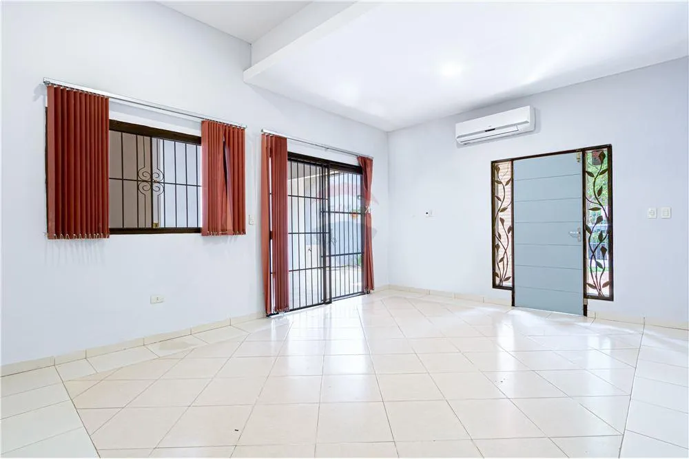 LINDA CASA CON PISCINA — foto 2