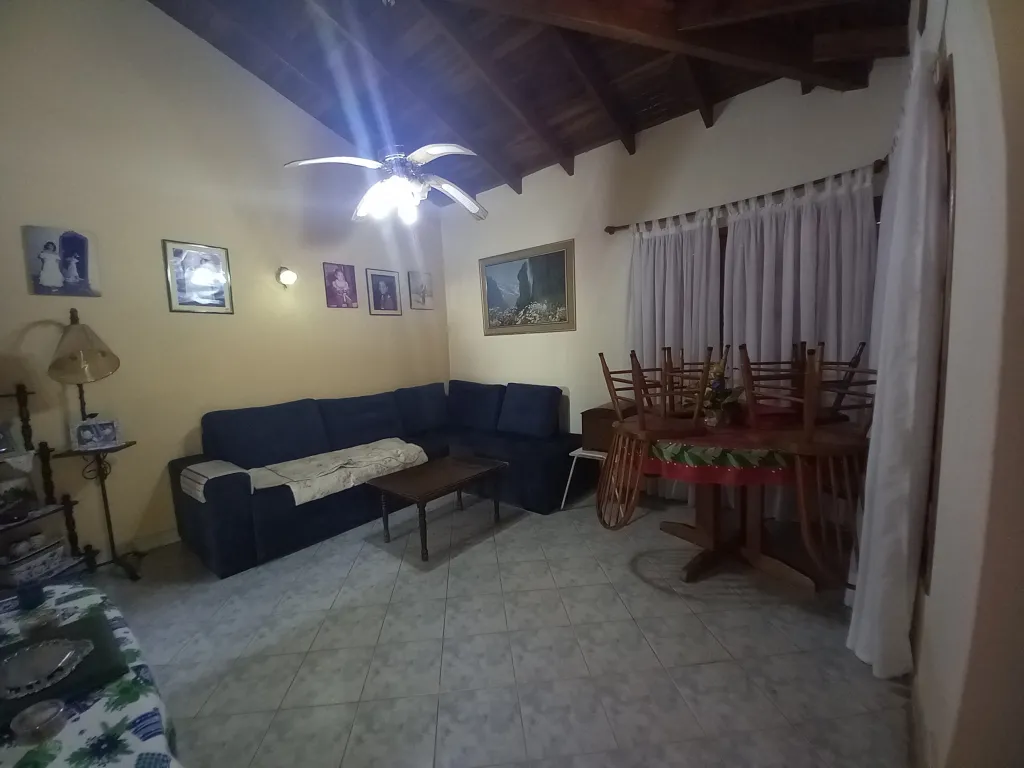 VENDO HERMOSA Y AMPLIA CASA — foto 2