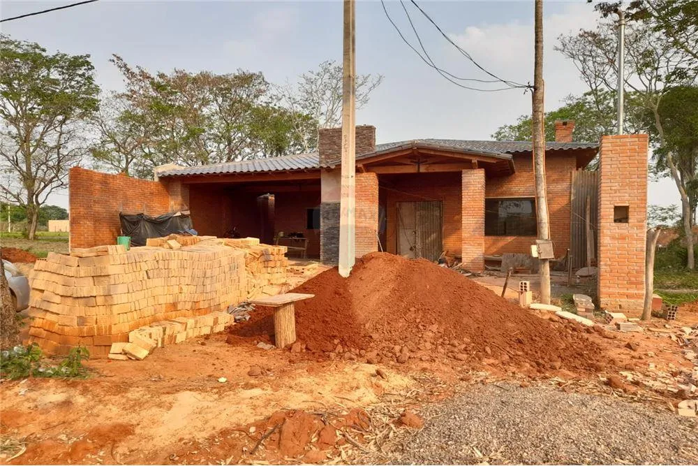 HERMOSA Y AMPLIA CASA - CIUDAD DE AREGUA - ZONA RESIDENCIAL — foto 3
