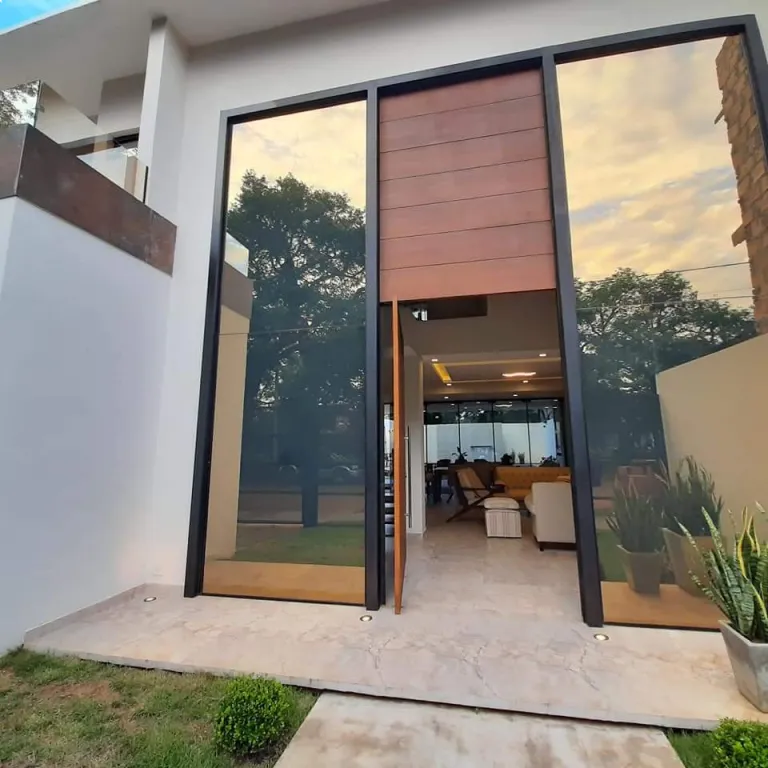 📍OFERTO MODERNA Y HERMOSA RESIDENCIA EN ZONA DE LA CONMEBOL! — foto 3