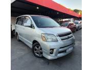 TOYOTA NOAH PLATA AÑO 2005 CAJA AUTOMÁTICA 🇸🇻 Chapa Mercosur ⛔Unico Dueño VENDE