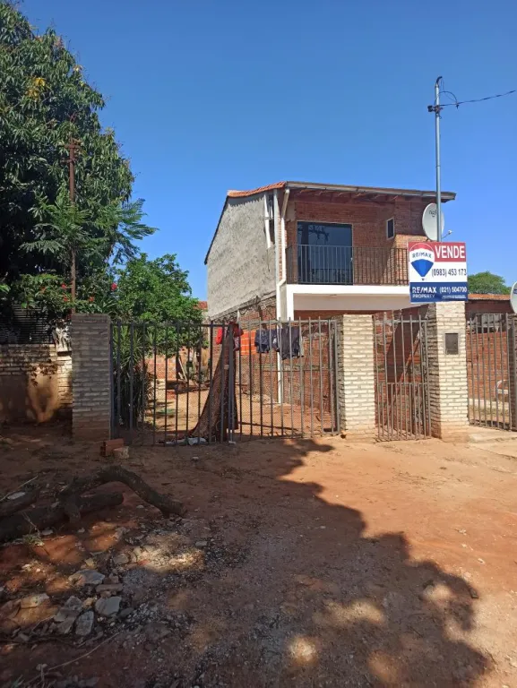 CASA DE 2 DORMITORIOS EN LUQUE-YUKYRY — foto 3