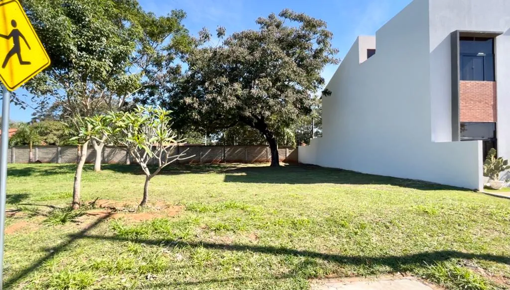 Vendo terreno en Mariano R. Alonso en Barrio Cerrado Arapoty — foto 2