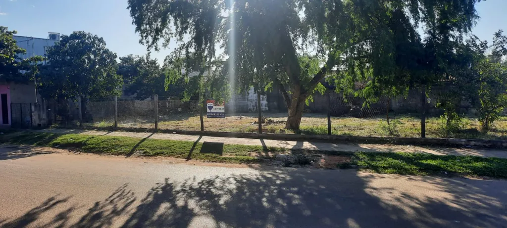 Vendo Terreno en ESQUINA🔝🔝 📍Ubicado en el Barrio San Carlos ll — foto 3