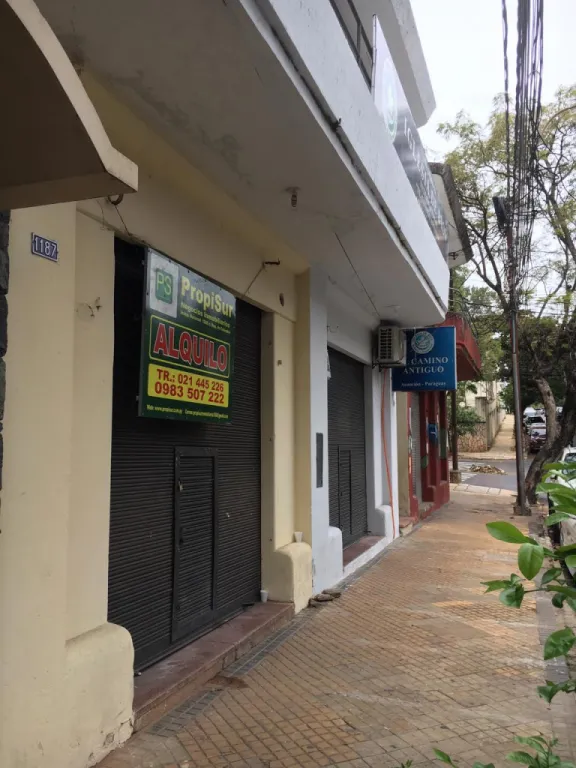 ALQUILO SALON COMERCIAL SOBRE IND. NACIONAL C RODRIGUEZ DE FRANCIA — foto 2