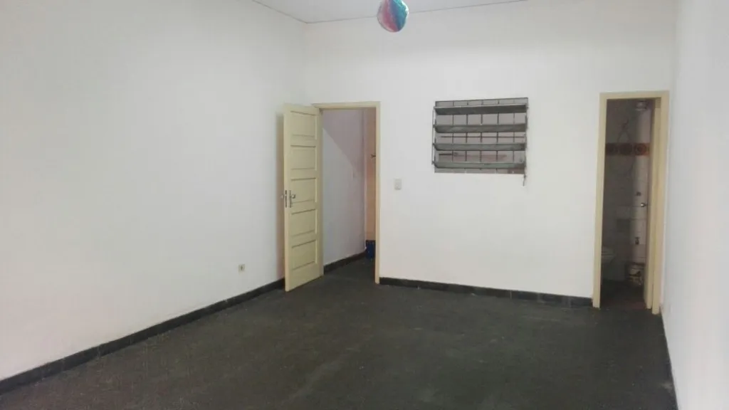 SALON SOBRE 5TA Y ALBERDI - CENTRO — foto 3