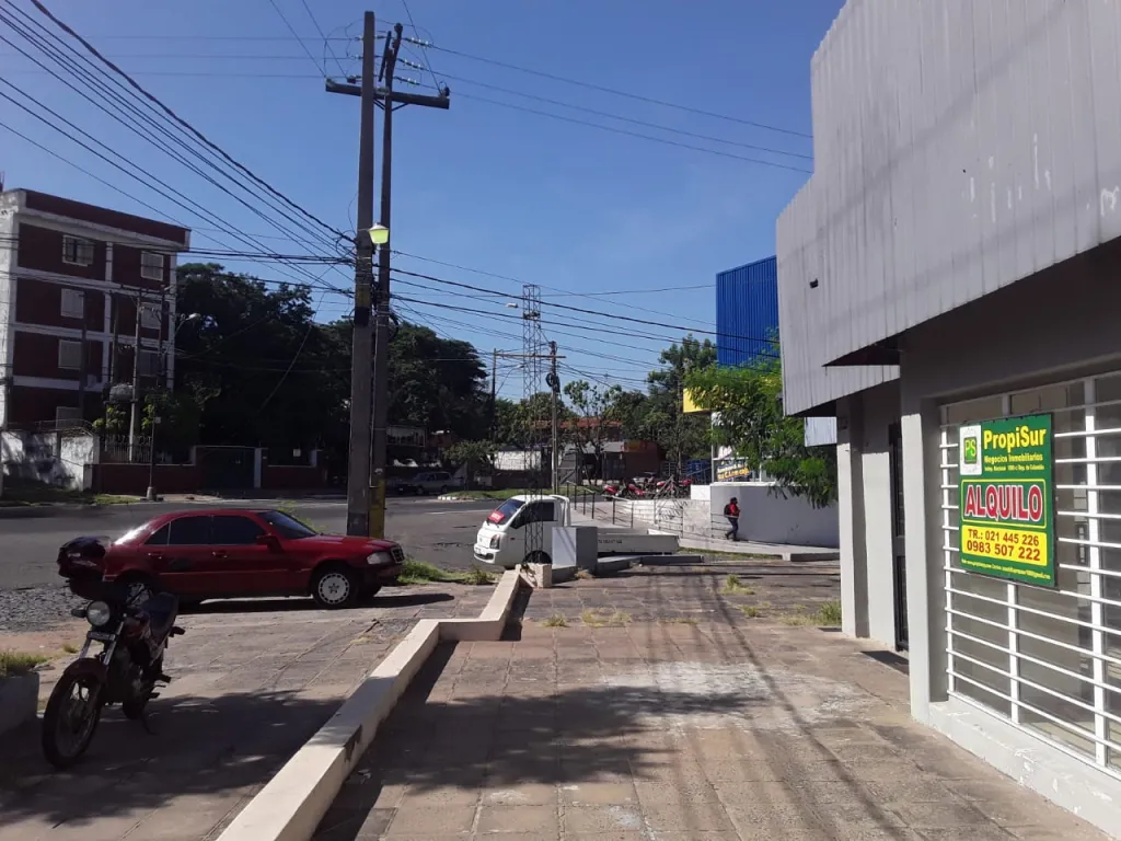SALÓN COMERCIAL SOBRE BRASILIA - ZONA AMERICANA — foto 2