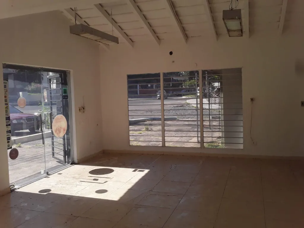 SALÓN COMERCIAL SOBRE BRASILIA - ZONA AMERICANA — foto 3