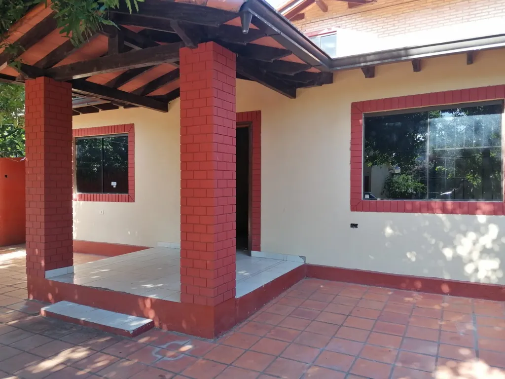 VENDO HERMOSA Y AMPLIA CASA EN SAN LORENZO — foto 2