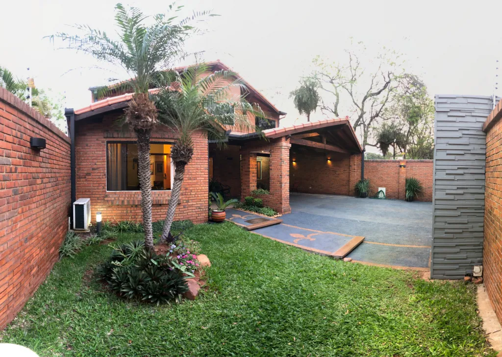 OFERTA!! RESIDENCIA DE 5 HAB UBICADA DETRÁS DEL PINEDO SHOPPING. — foto 2