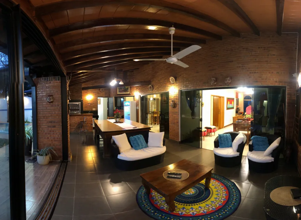 OFERTA!! RESIDENCIA DE 5 HAB UBICADA DETRÁS DEL PINEDO SHOPPING. — foto 3