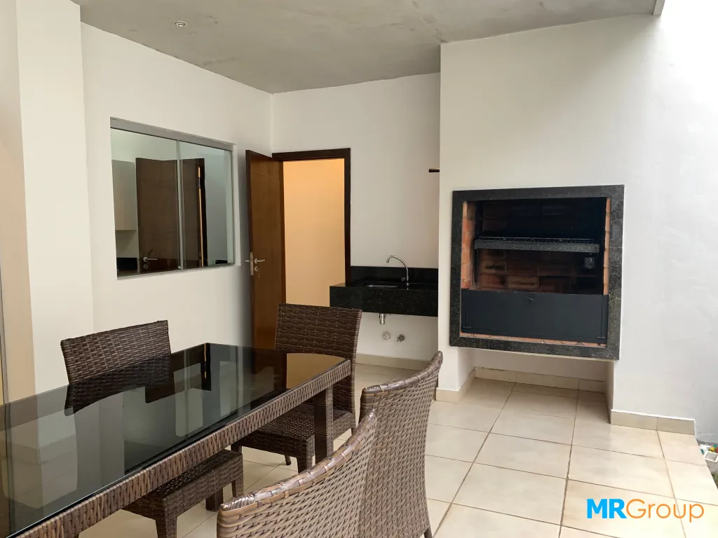 AMPLIO DUPLEX CON PISCINA BO. MBURUCUYA!!! — foto 3