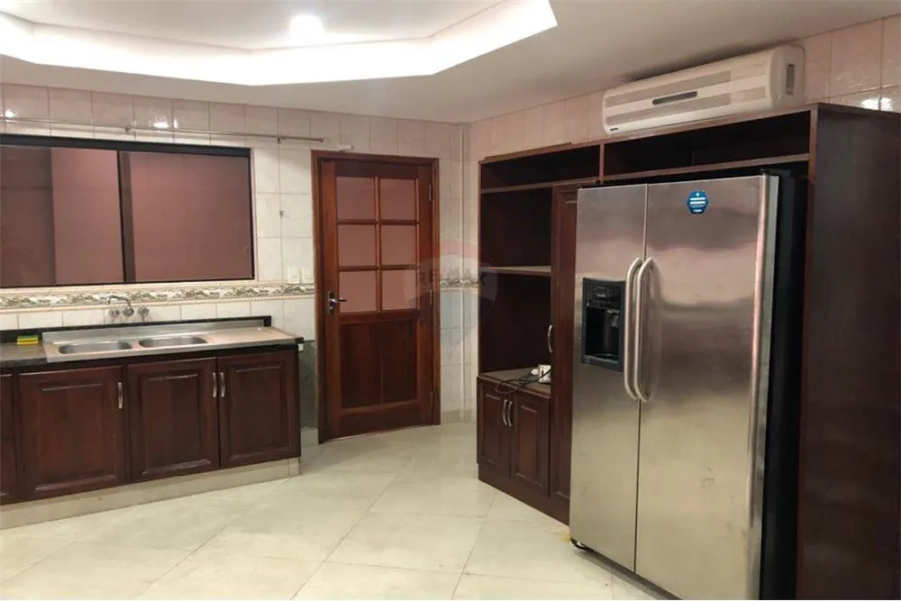 VENDO CASA CON 3 HAB SUITES Y PISCINA EN MBURUCUYA — foto 2