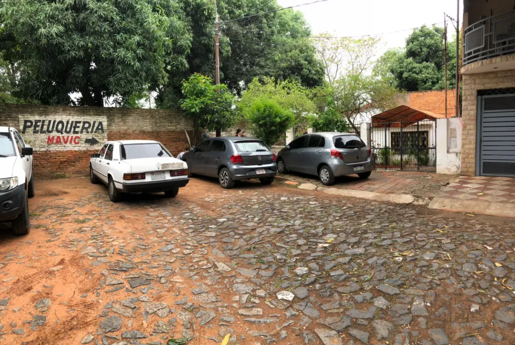 VENDO TERRENO CON CASA A DEMOLER EN CALLE SIN SALIDA‼️🏗💥 — foto 3