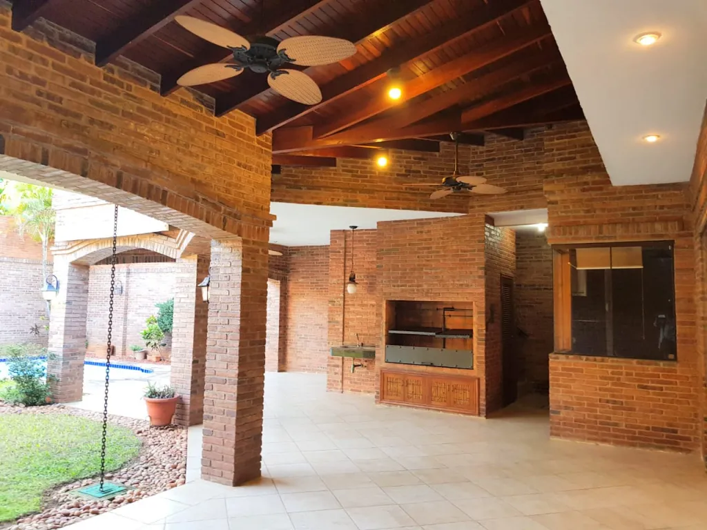 En venta hermosa Residencia en Villa Morra — foto 3