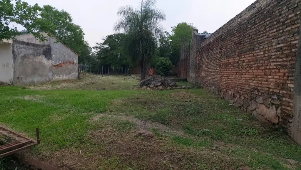 VENDO AMPLIO TERRENO EN LUQUE. ZONA LOMA MERLO — foto 3