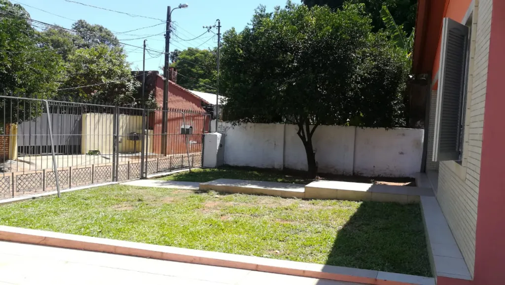 VENDO CASA EN FERNANDO DE LA MORA ZONA SUR — foto 2