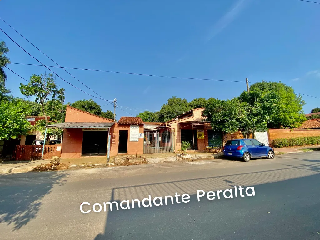 COQUETA CASA EN EL PRIMER BARRIO DE LUQUE (CENTRO) — foto 3