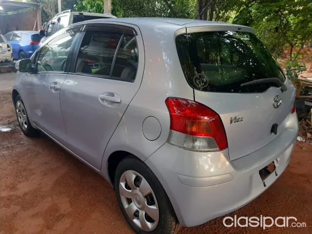Toyota Vitz 2008 - foto 2