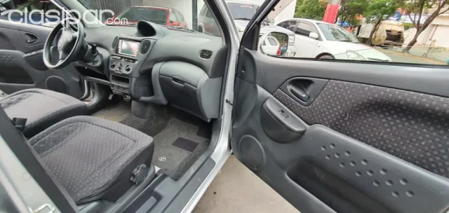 Toyota Funcargo 2004 — foto 4