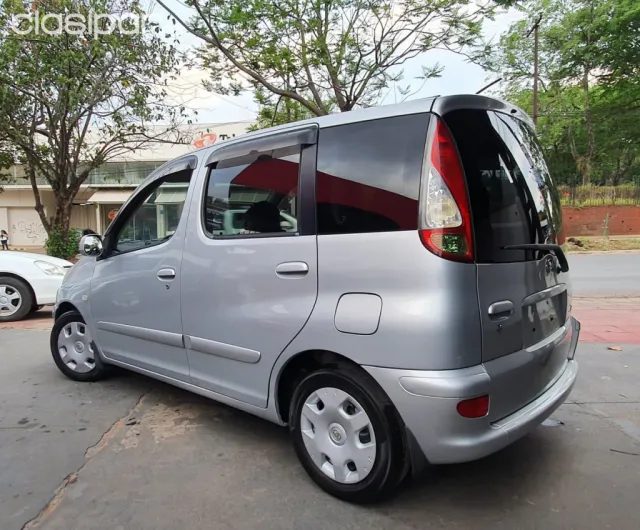 Toyota Funcargo 2004 — foto 5