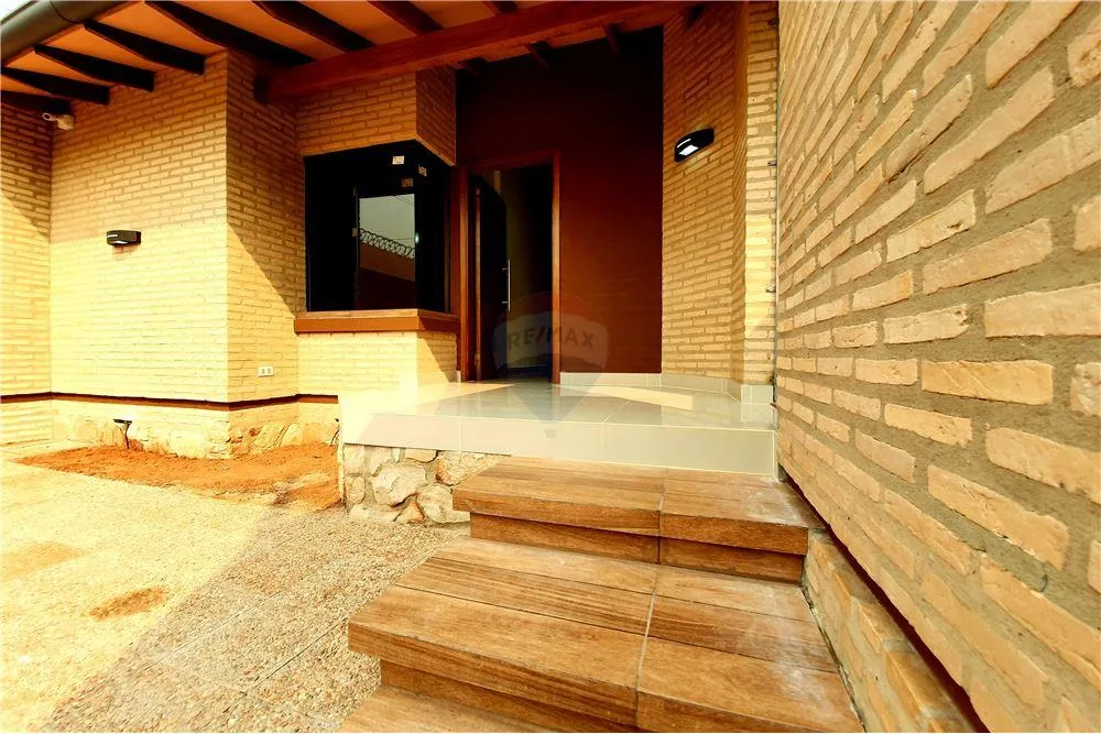 OFERTA DE DÚPLEX EN LAMBARÉ — foto 2