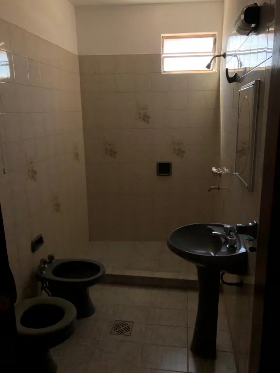 Alquilo Dpto de dos habitaciones (una en suite) con cochera en fernanando zona sur! — foto 3