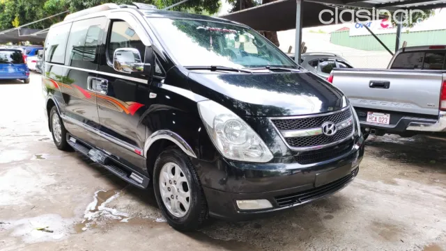 Hyundai Starex 2011 - foto 2