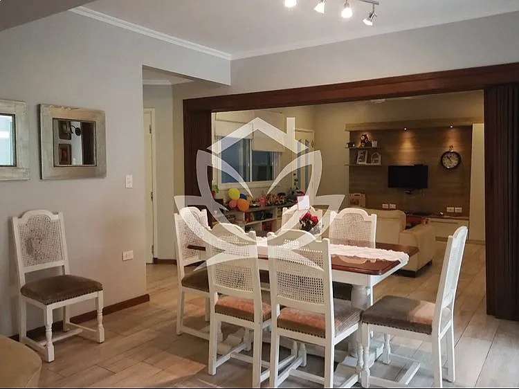 Casa de 5 DORMITORIOS en Las Lomas, Asuncion Paraguay — foto 2
