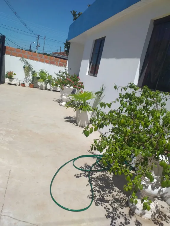 CASA EN ÑEMBY (Sobre asfalto) — foto 2