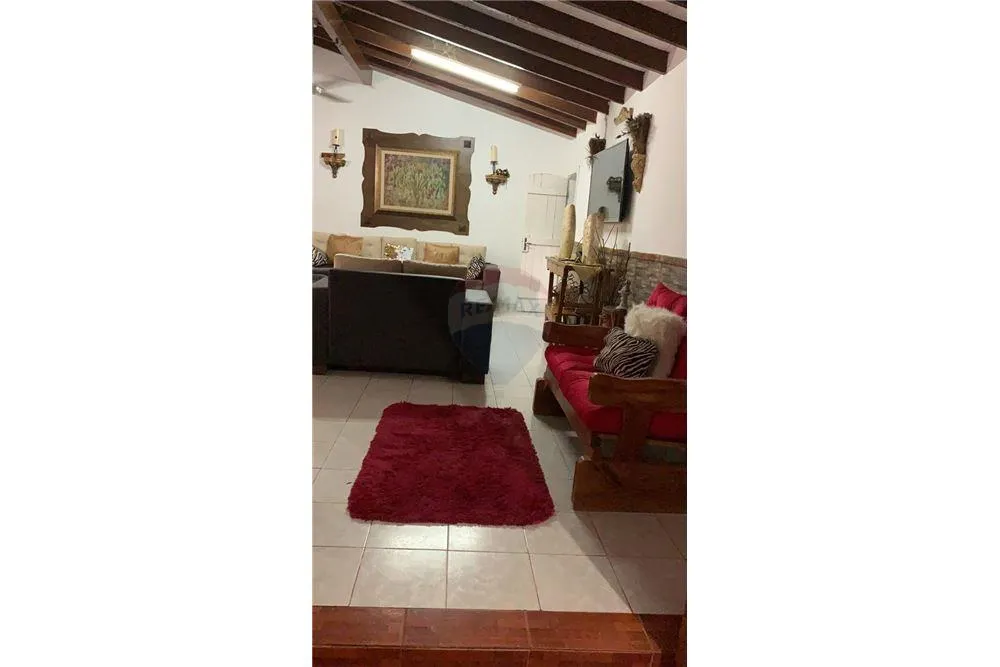 CASA CON PISCINA Y CHIMENEA EN SAN LORENZO! — foto 3