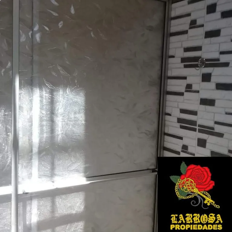 VENDO HERMOSA CASA EN AREGUA — foto 3