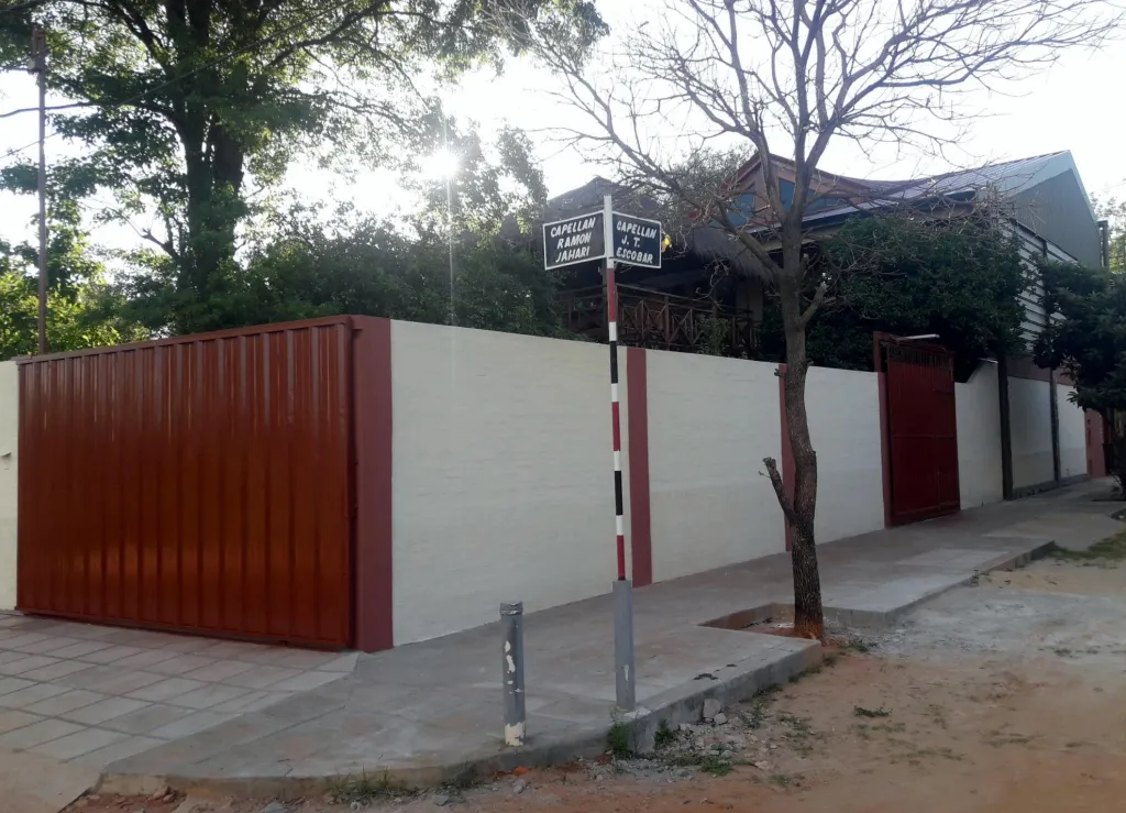 VENDO CASA EN MARIANO ROQUE ALONSO - GRAN ASUNCION - ZONA PUENTE REMANSO — foto 2