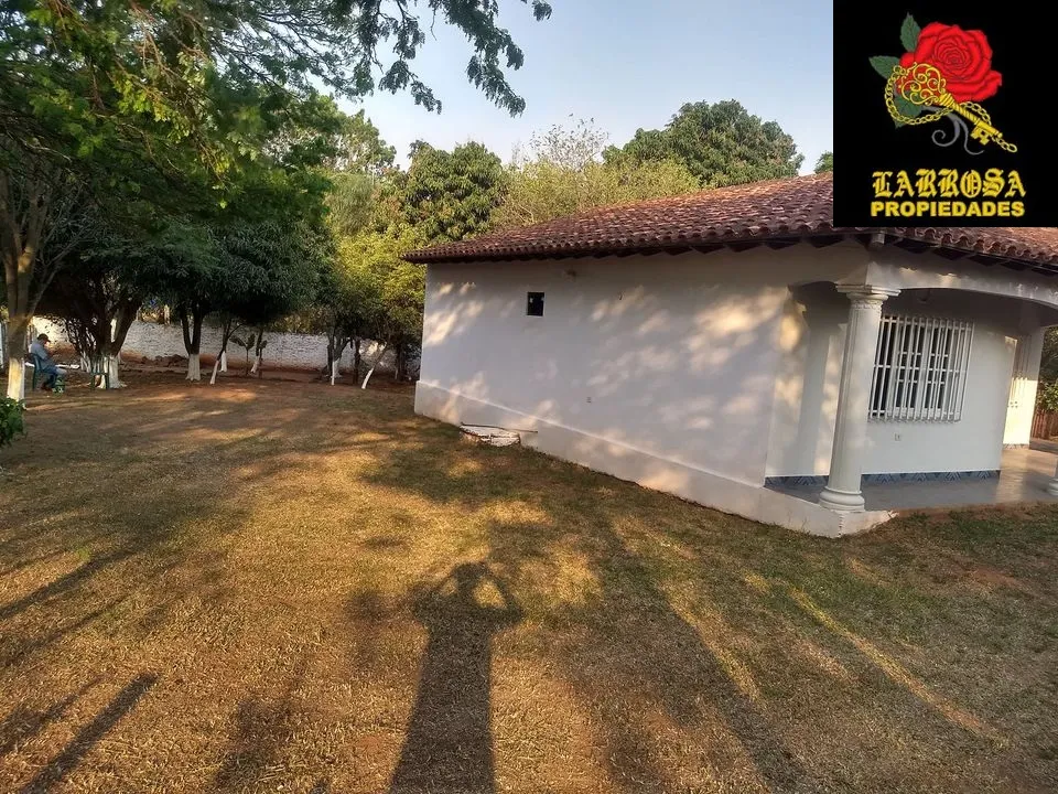 VENDO HERMOSA CASA ZONA: CENTRO DE LA CIUDAD DE CARAPEGUÁ COD: 008 — foto 3