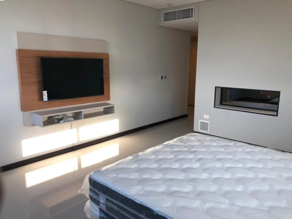 VILLA MORRA, EDIF. DE LUJO, COQUETO DPTO. 2 DORM. 3 COCH, 124 M2 CON RENTA U$ 1400 MENS. — foto 3