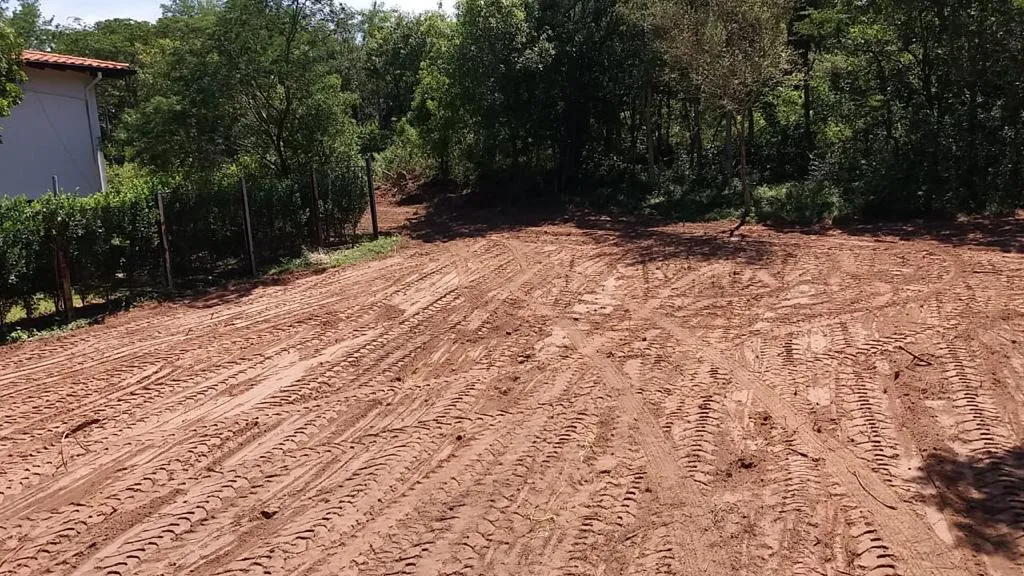 TERRENO ZONA ANFITEATRO CON VISTA UNICA AL LAGO (1Ha) — foto 2