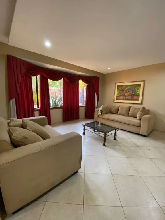 VENDO RESIDENCIA EN SALVADOR DEL MUNDO — foto 2