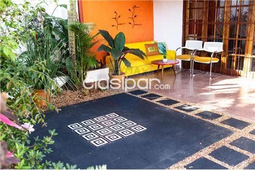 CASA AMPLIA EN VILLA AURELIA — foto 2