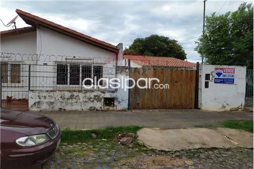 Vendo Terreno con casa a demoler en Asunción, en el barrio Vista Alegre — foto 3