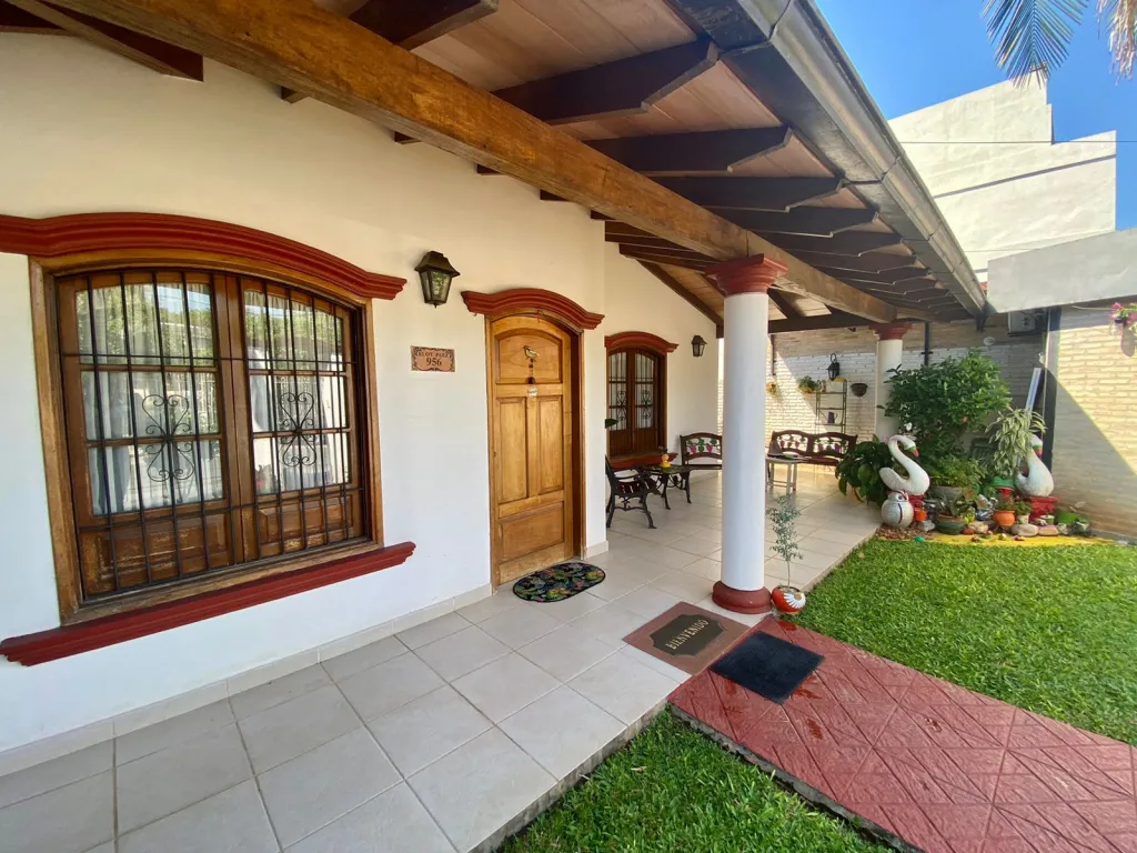 RESIDENCIA A MEDIA CUADRA DE AV. 1ER PRESIDENTE — foto 3