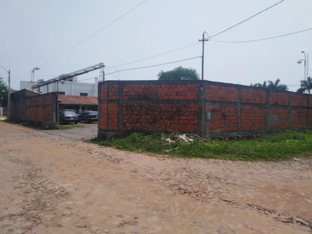 VENDO TERRENO EN ASUNCION BARRIO LOMA PYTA COD 4074 — foto 2