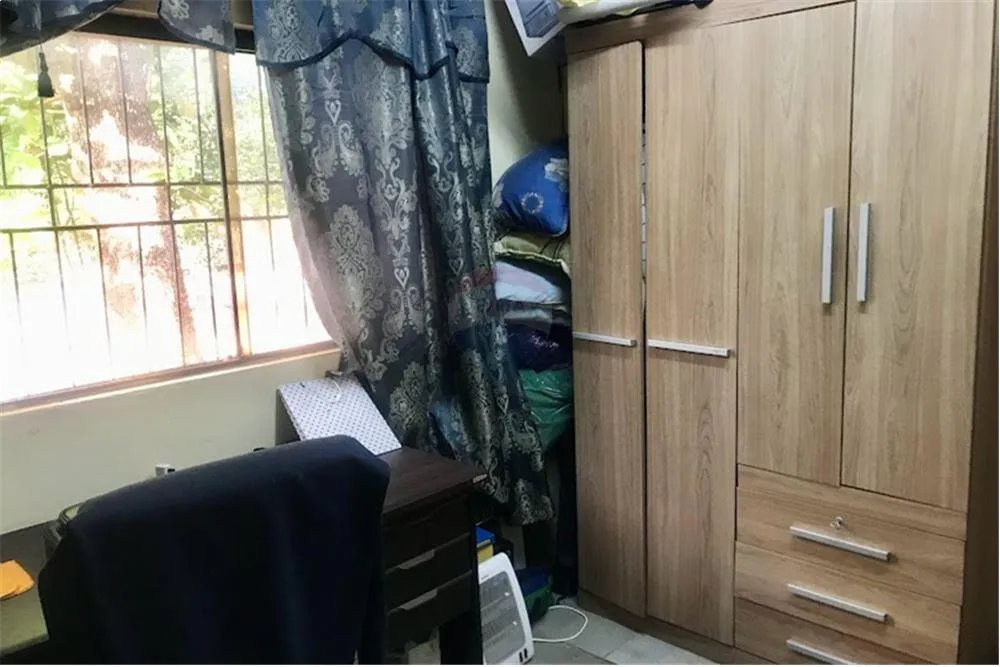 Casa en Lambaré sobre asfalto con amplio patio — foto 3