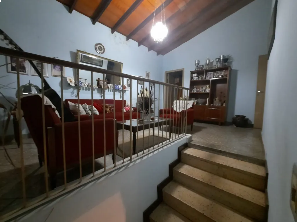 ATENCION INVERSIONISTAS VENDO hermosa propiedad en el Barrio Las Mercedes — foto 2