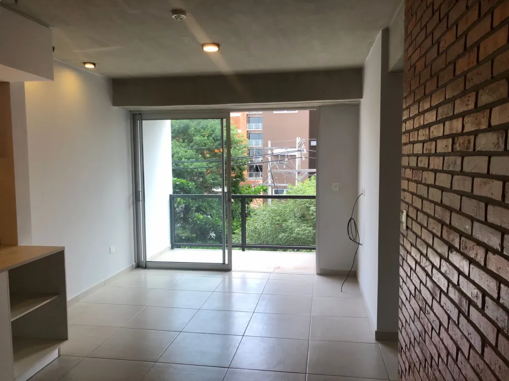 Alquilo departamento de 2 dormitorios Barrio Las Mercedes — foto 3