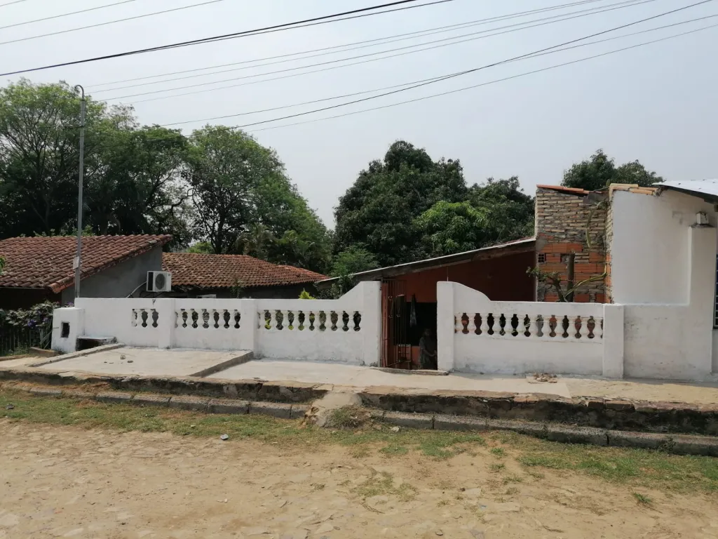 TERRENO CON CASA A DEMOLER EN ASUNCION — foto 2