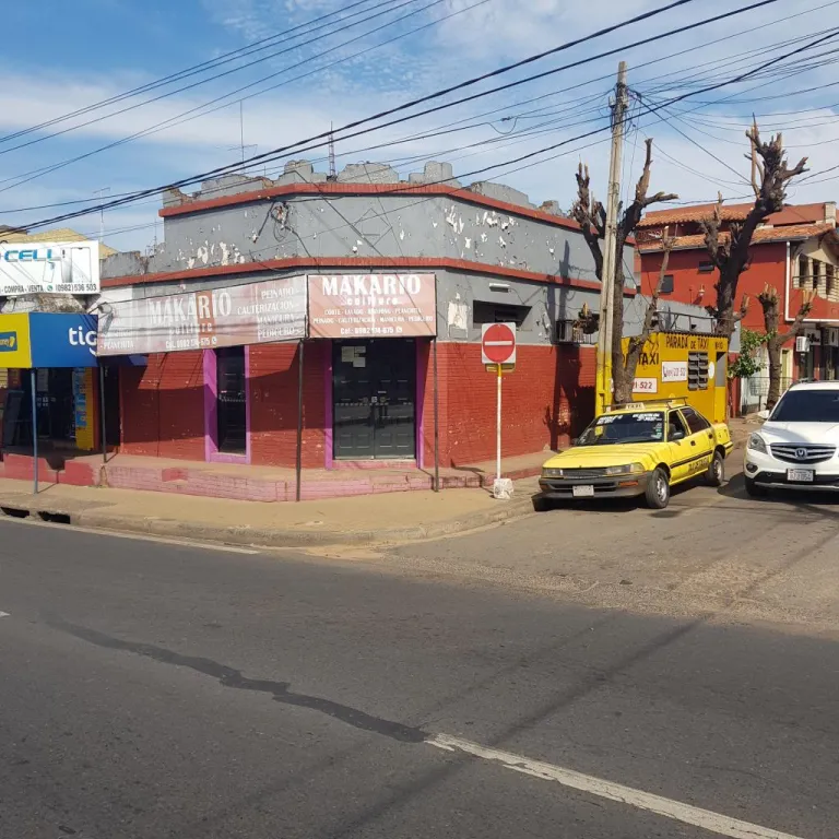 Itauguá en esquina 245 m2 sobre ruta 2 lado derecho desde Asunción ideal para negocio — foto 3