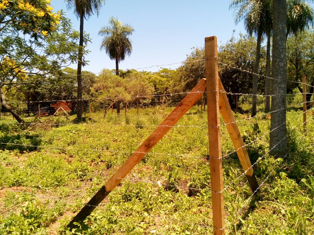 Vendo dos terrenos juntos Ypane, esquinas detràs Stock. — foto 3