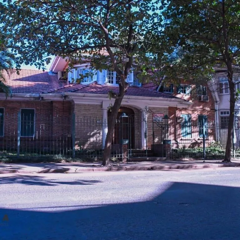 EN VENTA RESIDENCIA ZONA PARQUE DE LA SALUD — foto 2