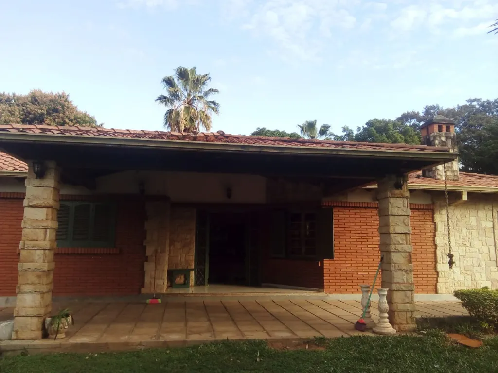 Hermosa casa-quinta en el centro de Areguá — foto 2